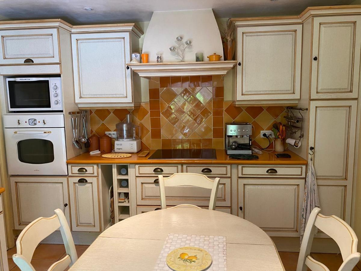 Maison Provencale En Campagne A Éguilles מראה חיצוני תמונה